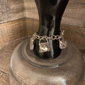 For Collette. Do not buy. 3 for $10 or $5 each. Pick 3 and bundle. Offer $10.